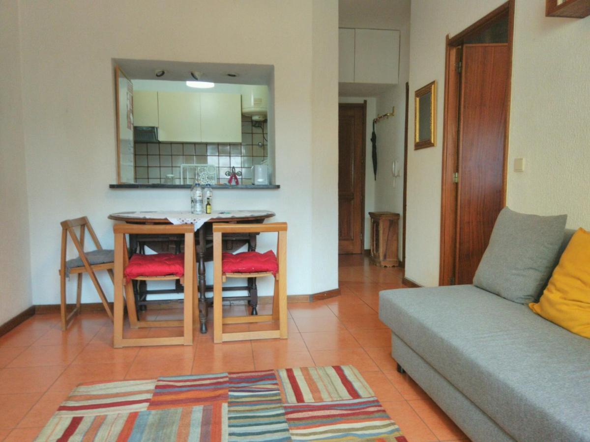 ! Free Parking Street ! Ground Floor With Washer! Porto Luaran gambar
