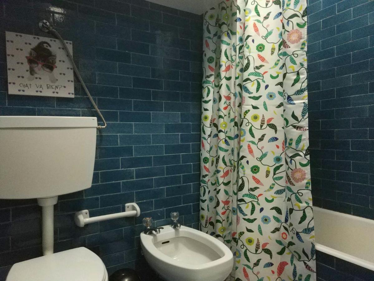 ! Free Parking Street ! Ground Floor With Washer! Porto Luaran gambar